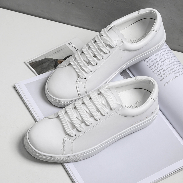 Velōra™ Essential Low-Top Sneakers