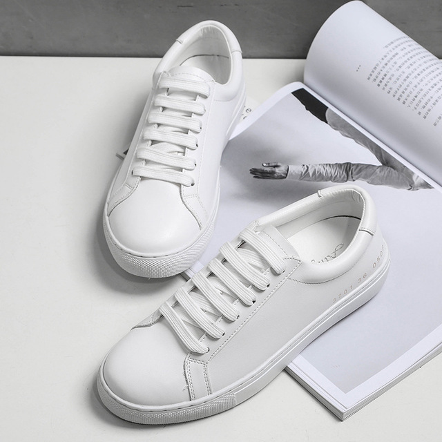 Velōra™ Essential Low-Top Sneakers
